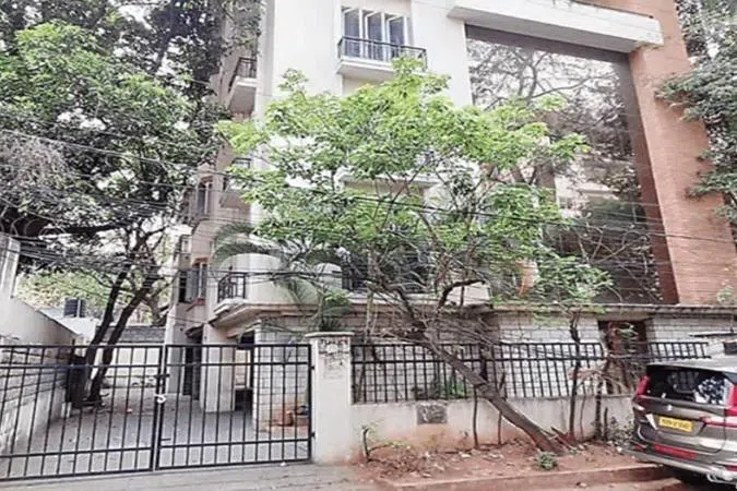 சொத்து வரி செலுத்தவில்லை: ஜெயலலிதாவின் சொத்துக்கு ‘சீல்’