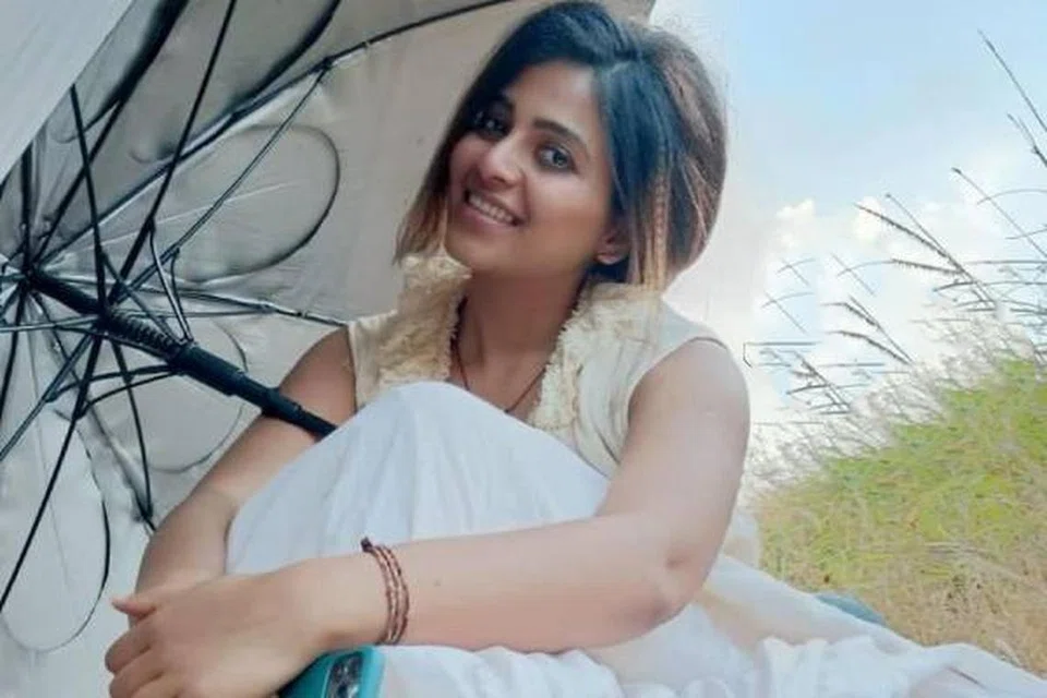 அஞ்சலி.