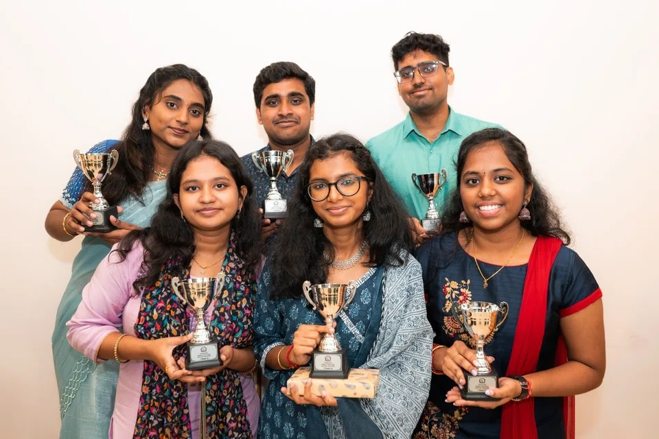 விவாத போட்டியில் இரண்டாவது பரிசை வென்ற நன்யாங் தொழில்நுட்பப் பல்கலைக்கழகம் (என்டியூ).
