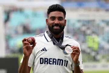 இந்தியா-இங்கிலாந்துத் தொடரில் 23 விக்கெட்டுகளை வீழ்த்திச் சாதனை படைத்தார் சிராஜ்.