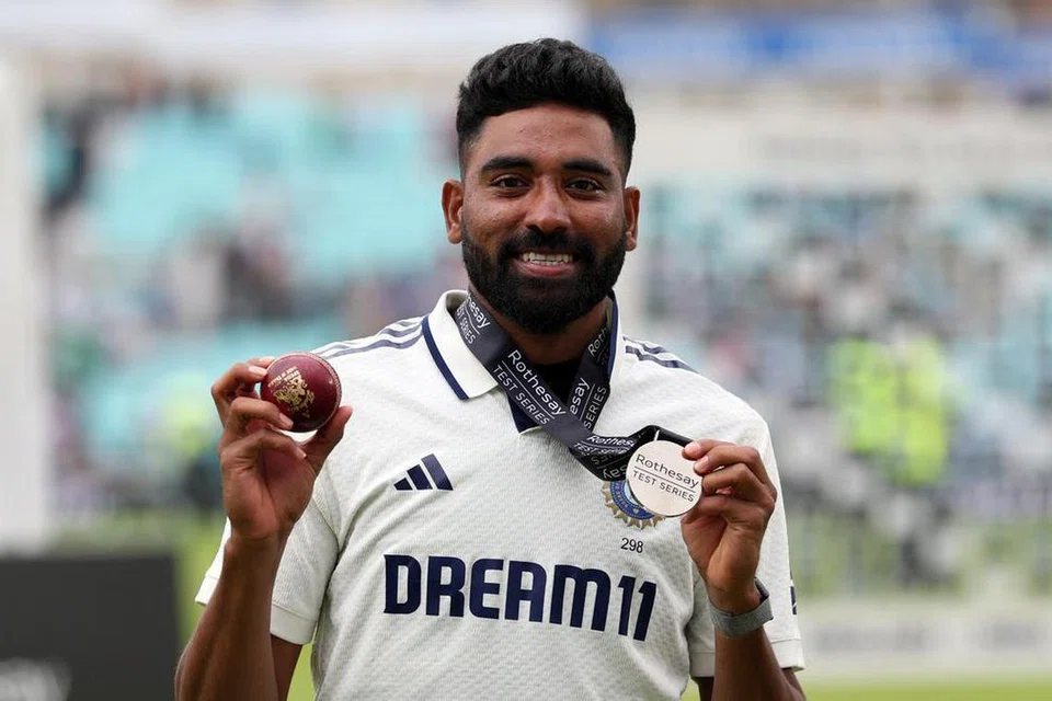 இந்தியா-இங்கிலாந்துத் தொடரில் 23 விக்கெட்டுகளை வீழ்த்திச் சாதனை படைத்தார் சிராஜ்.