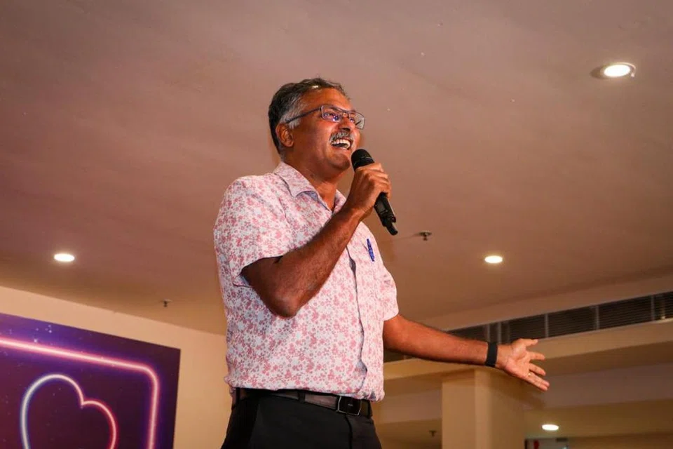 புக்கிட் பாத்தோக் தனித் தொகுதி நாடாளுமன்ற உறுப்பினர் திரு முரளி பிள்ளை.
