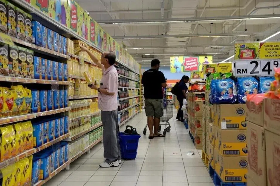 சீனப் புத்தாண்டு: சிங்கப்பூர் வாடிக்கையாளர்களை ஈர்க்கத் தயாராகும் ஜோகூர் பாரு வர்த்தகர்கள்