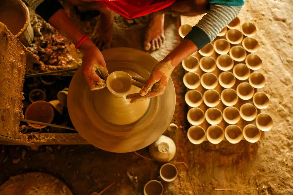இந்தியாவில் செய்யப்படும் விளக்குகள்.