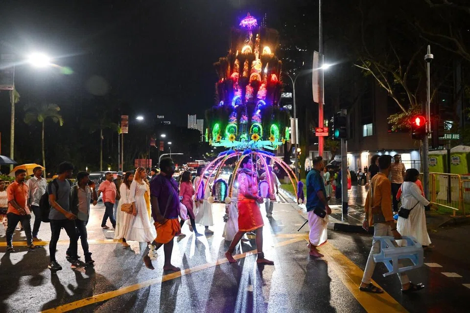 இரு கோயில்களும் பாதுகாப்பாகவும் பொறுப்புடனும் நிர்வகிக்கக்கூடிய அதிகபட்ச எண்ணிக்கையை எட்டிவிட்டதால் பிப்ரவரி 1ஆம் தேதி தைப்பூசத்தில் பங்கேற்பதற்கான பதிவு முடிந்துவிட்டது.