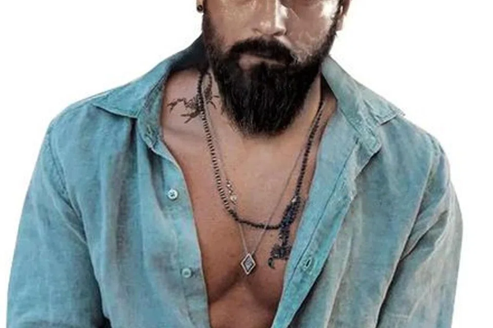 சூர்யா.