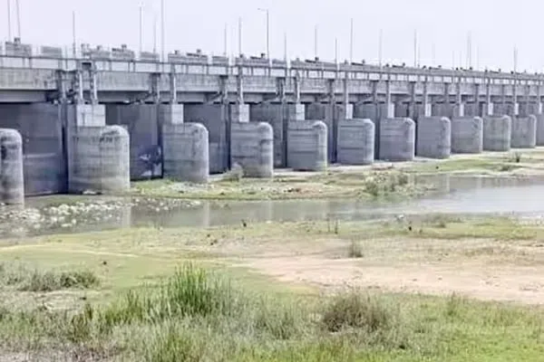 புதிய கதவணையில் காவிரி நீரை தேக்குவதில் சிக்கல்