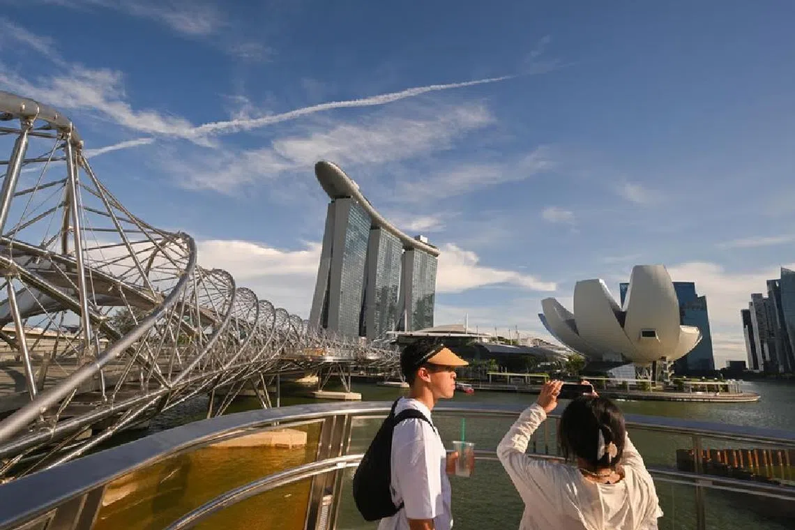 விஞ்ஞானிகள்: சிங்கப்பூரில் அபாயகரமான வெப்ப நாள்கள் அதிகரிப்பு