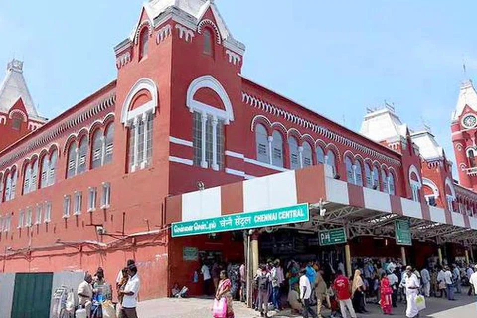 சென்னை மத்திய ரயில் நிலையம்.