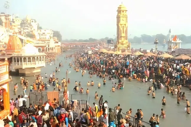 உத்தராகண்ட்: 3 ஆண்டுகளில் 23 கோடி சுற்றுப்பயணிகள்