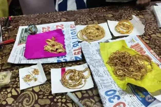 கைப்பேசிச் செயலி மூலம் பண விநியோகம்: கண்காணிக்க உத்தரவு