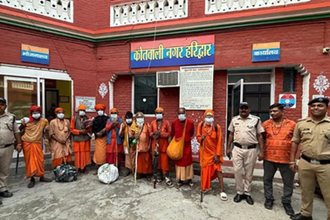 மதமாற்றம், துறவி வேடம்: பங்ளாதேஷ் கள்ளக்குடியேறிகளைக் களையெடுக்க ‘ஆப்பரேஷன் கலாநெமி’