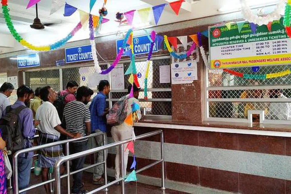 ஜூலை 15ஆம் தேதியிலிருந்து ஆதாரை அடிப்படையாக ஒற்றைப் பயன்பாட்டு மறைச்சொல்லும் (OTP) தட்கல் முன்பதிவிற்குக் கட்டாயமாக்கப்படவுள்ளது.