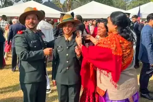 93 ஆண்டுகால வரலாறு: இந்திய ராணுவ அகாடமியில் தேர்ச்சி பெற்ற முதல் பெண் அதிகாரி