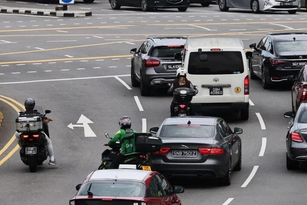 2025ல் சாலை விபத்துகளும் மரணங்களும் கூடியுள்ளன: சிம் ஆன்