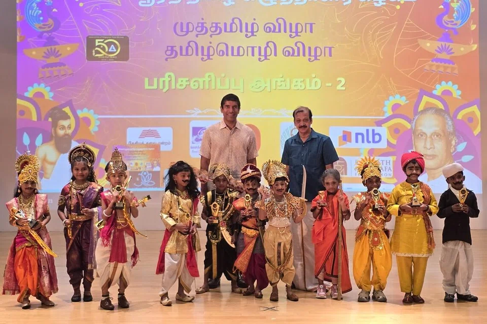 பாலர் பள்ளி, தொடக்கநிலை மாணவர்களுக்கான மாறுவேடப் போட்டிகள் நிகழ்ச்சியில் இடம்பெற்றன. 