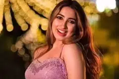 சானியா.