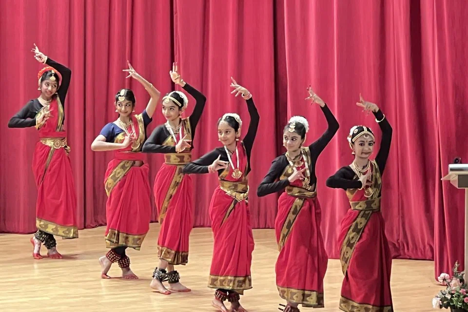 மதுரையின் பாரம்பரியத்தை உணர்த்திய மீனாட்சி நாட்டிய நாடகம்.