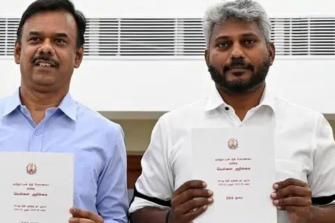 வெள்ளை அறிக்​கை​யை வெளியிட்ட நிதி​யமைச்​சர் மரிய வில்சன் (வலது), நிதித்துறை கூடுதல் தலைமைச் செயலாளர் சித்திக்.
