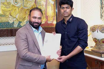லைகா நிறுவனத் தலைவர் சுபாஷ் கரண், ஜேசன் சஞ்சய்.