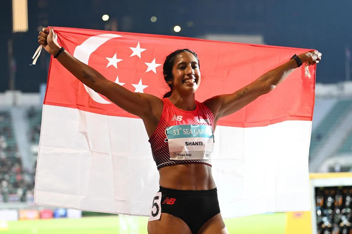 சீ கேம்ஸ்: 200 மீட்டர் ஓட்டத்தில் தங்கம் வென்றார் சாந்தி பெரேரா