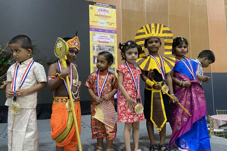 N2, K1, K2 மாணவர்களுக்கு இன நல்லிணக்கக் கருவில் மாறுவேடப் போட்டி நடைபெற்றது.