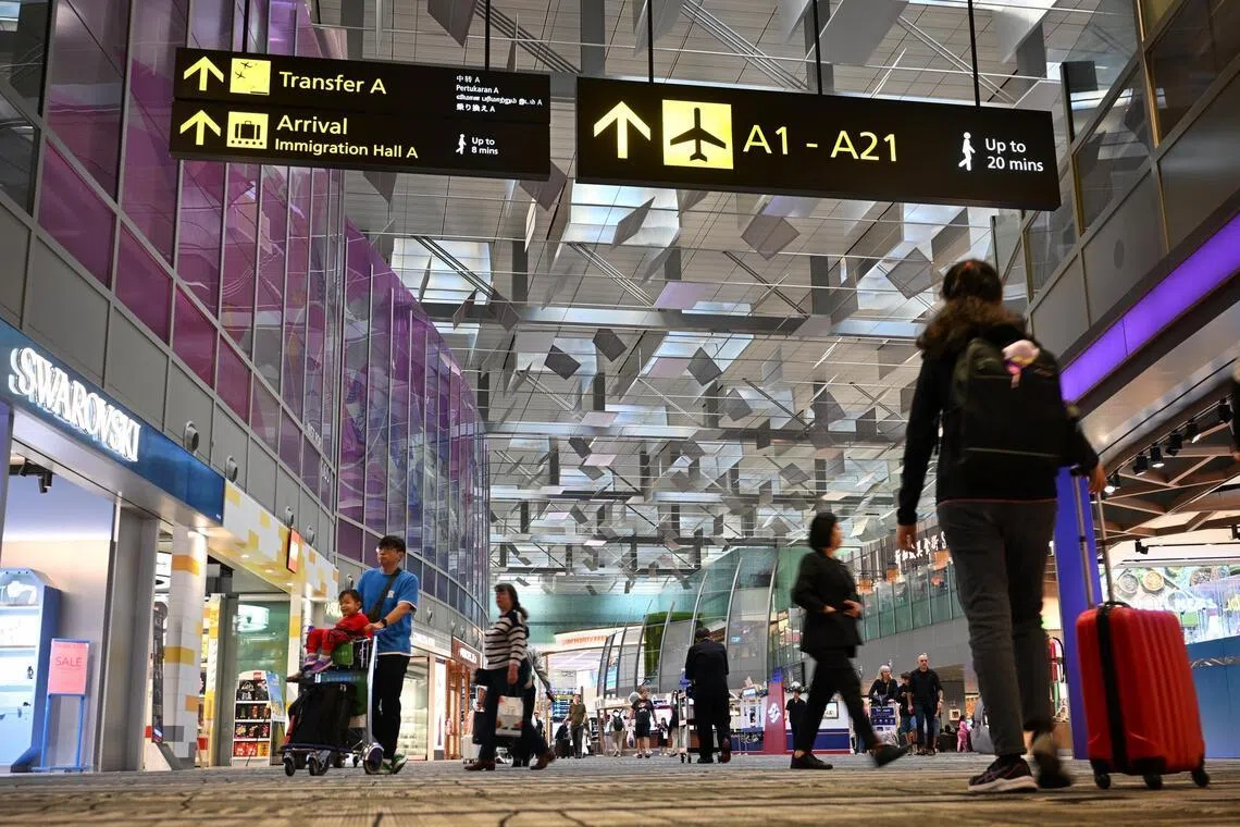 சீனப் புத்தாண்டை முன்னிட்டு விமான, பேருந்துக் கட்டணங்கள் உயர்வு