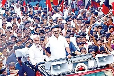 வாக்​களித்த மக்​களுக்கு நேரடி​யாக சென்று நன்றி தெரிவிக்​கும் கடமையை திமுக எப்​போதும் செய்து வருவதாகக் கூறியுள்ளார் ஸ்டாலின்.