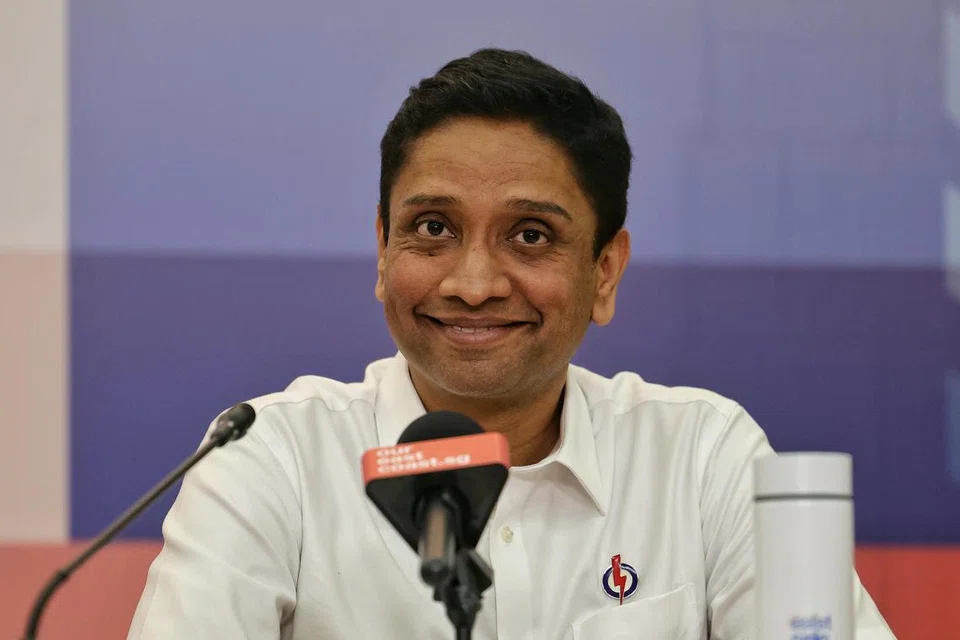 திரு தினேஷ் வாசு தாஸ்.