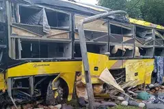 ஹா தின் மாநிலத்தில் பேருந்து விபத்து நிகழ்ந்தது.