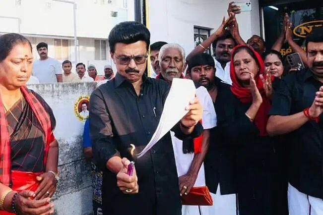 எதிர்ப்பை மீறி தொகுதி மறுவரையறை மசோதாவை நிறைவேற்றாதீர்: ஸ்டாலின்