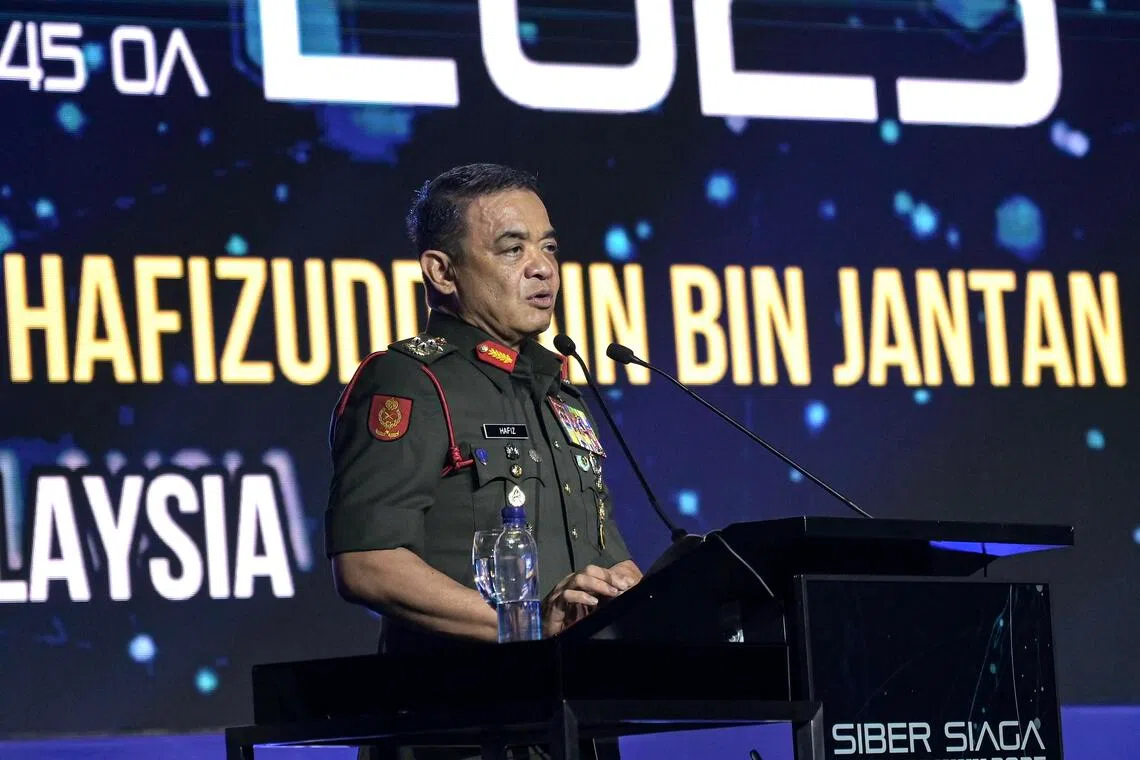 ராணுவக் கொள்முதல்: பல மலேசிய நிறுவனங்களில் அதிரடிச் சோதனை