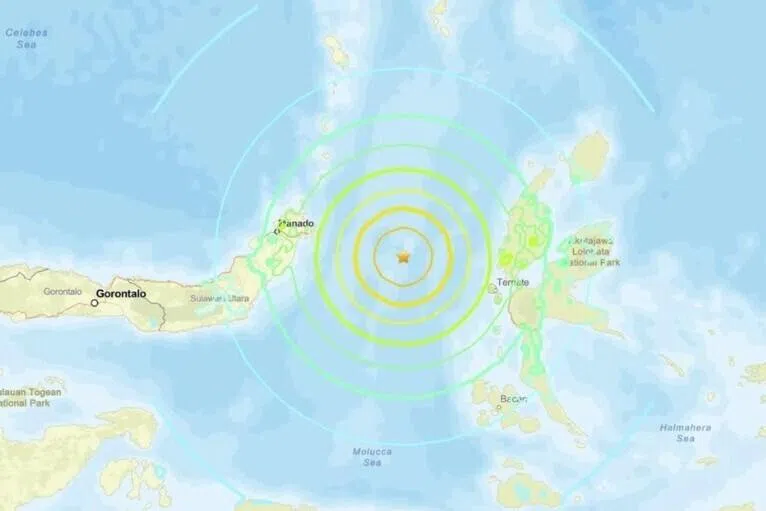 இந்தோனீசியத் தீவருகே 7.4 ரிக்டர் நிலநடுக்கம்; மலேசியாவுக்கு சுனாமி எச்சரிக்கை