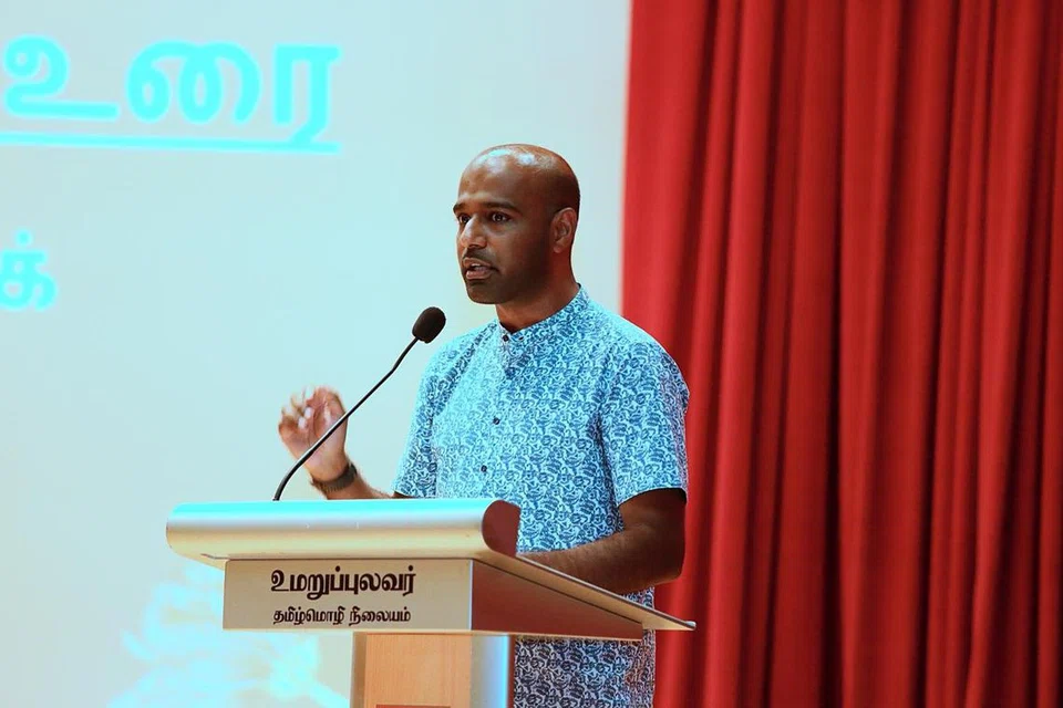 மே 17ஆம் தேதி நடந்த இறுதி நிகழ்ச்சியில் வெஸ்ட் கோஸ்ட் - ஜூரோங் வெஸ்ட் குழுத்தொகுதி
நாடாளுமன்ற உறுப்பினர் டாக்டர் ஹமீது ரசாக் கலந்துகொண்டு சிறப்புரையாற்றினார். 