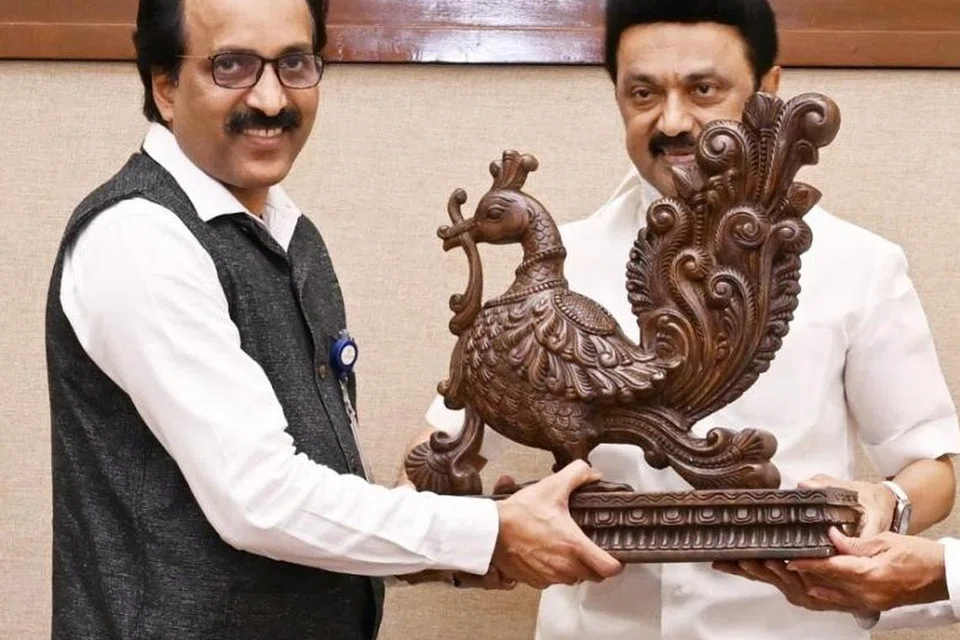 தமிழக முதல்வர் மு.க. ஸ்டாலினை இஸ்ரோ தலைவர் சோம்நாத் சந்தித்தார்.