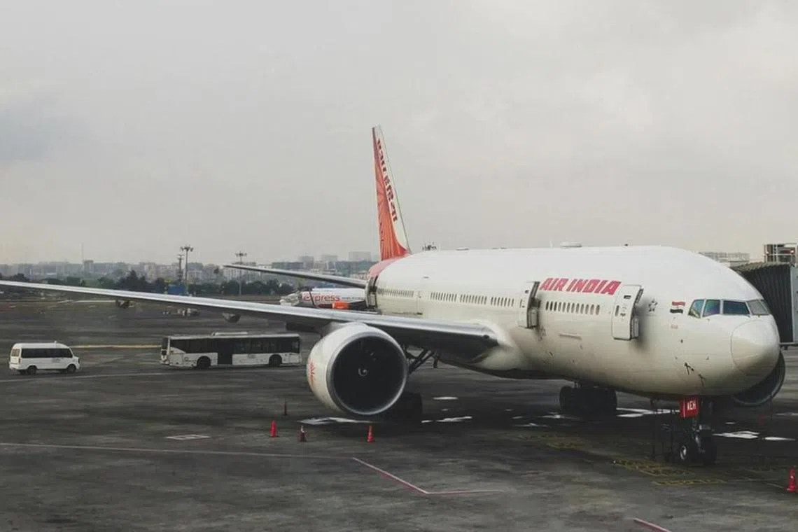 ஏர் இந்தியா விமானம் தாய்லாந்தில் அவசரமாகத் தரையிறங்கியது