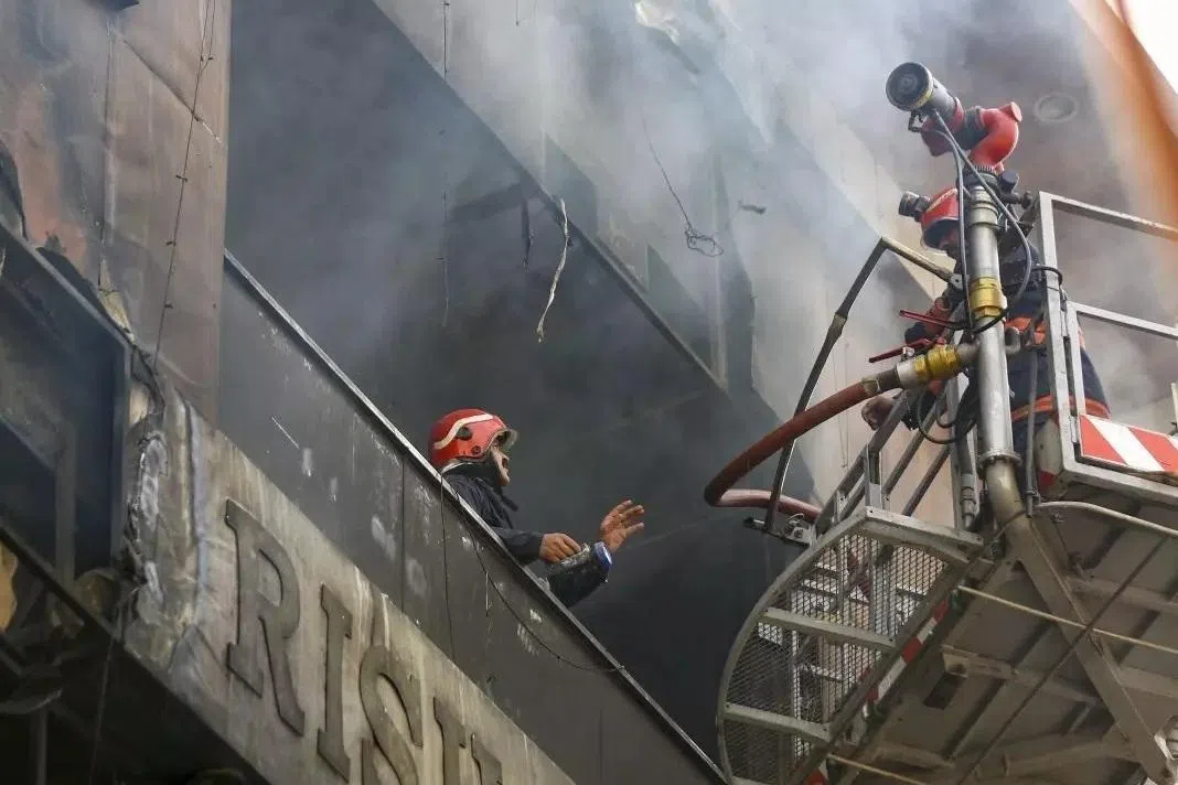 டெல்லி தீ விபத்தில் குழந்தைகள் உட்பட 9 பேர் உயிரிழப்பு