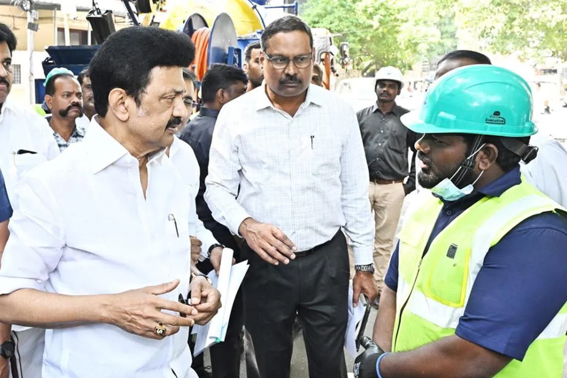 தொழில்முனைவோராக மாற்றும் திட்டம்: தூய்மைப் பணியாளர்களுடன் முதல்வர் சந்திப்பு