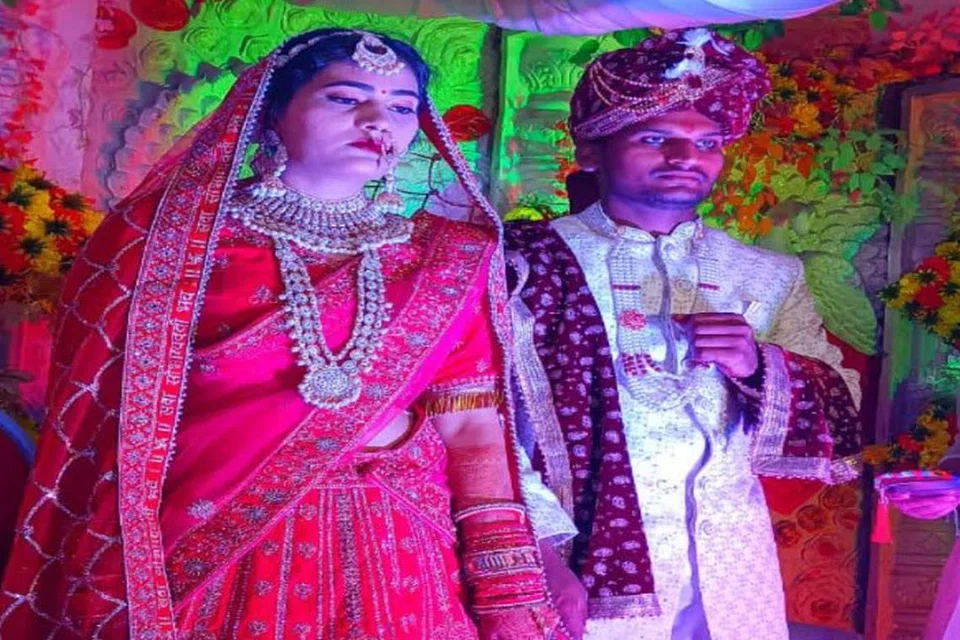 வெள்ளிக்கிழமை மணமுடித்ததும் சனிக்கிழமை போருக்குக் கிளம்பிவிட்டார் தியாகி யாதவ்.