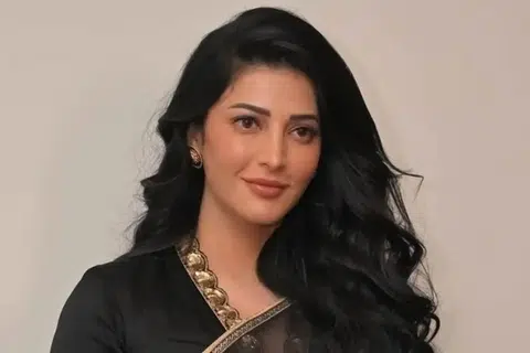 ஷ்ருதி ஹாசன்.