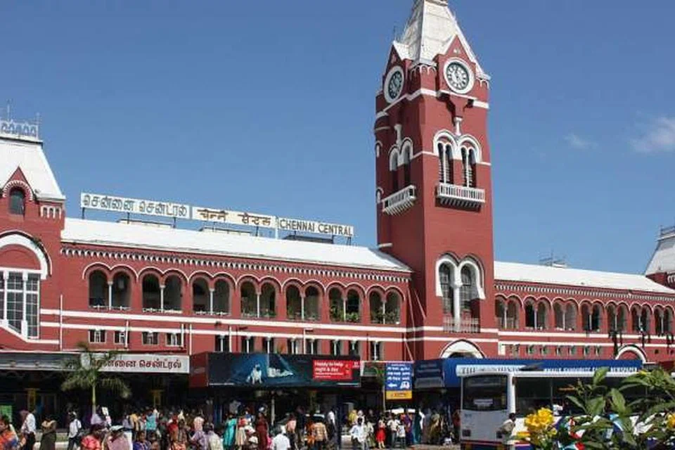 சென்ட்ரல் ரயில் நிலையம்.