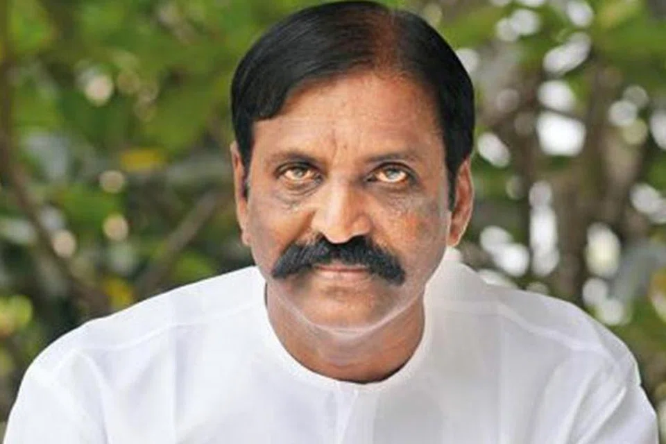 வைரமுத்து.