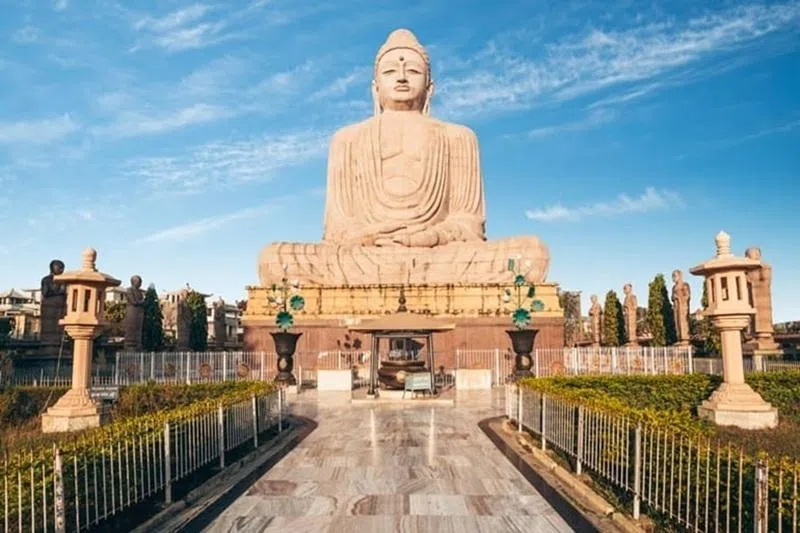 மூன்று மாதத்துக்கு ஒருமுறை அரசு ஊழியர்களுக்குச் சுற்றுலா: பீகார் அரசு உத்தரவு