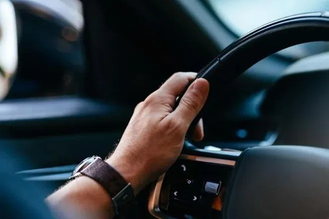 141கிமீ வேகத்தில் சாலையில் விரைந்த கார்; ஒட்டுநருக்கு அபராதம்