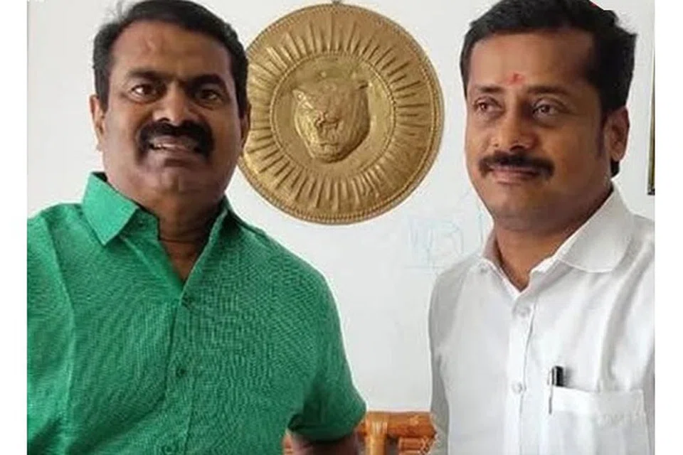 நாம் தமிழர் கட்சியிலிருந்து விலகிய மகேந்திரன் (இடது).