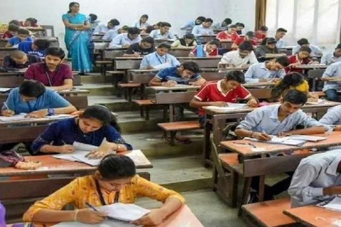 தேர்வு முறையில் சீர்திருத்தம்: புதிய பணிக்குழு அமைத்த மோடி
