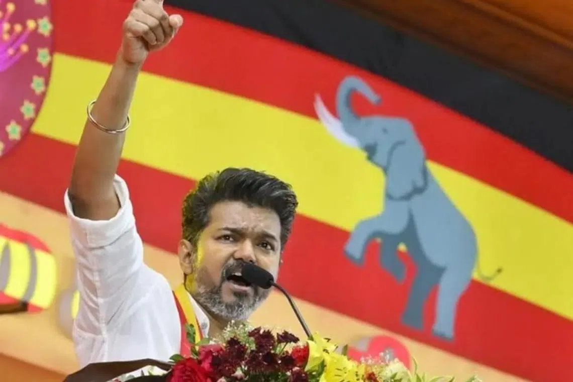 ஜனநாயகமும் அரசியலமைப்புச் சட்டமும் காக்கப்பட வேண்டும்: விஜய்
