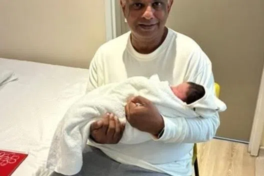 நான் தாத்தாவாகி விட்டேன்: ஏர் ஏஷியா துணை நிறுவனர் டோனி ஃபெர்னாண்டஸ்