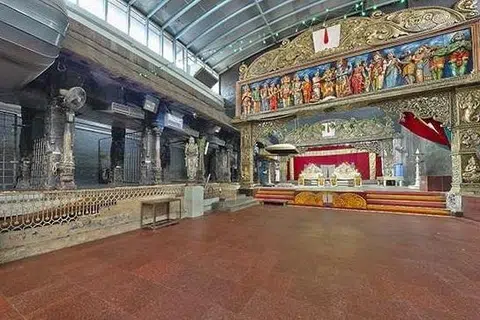 பாப்பா வினாசனம் சாலையில் அமைந்துள்ள கல்யாண வேதிகா.