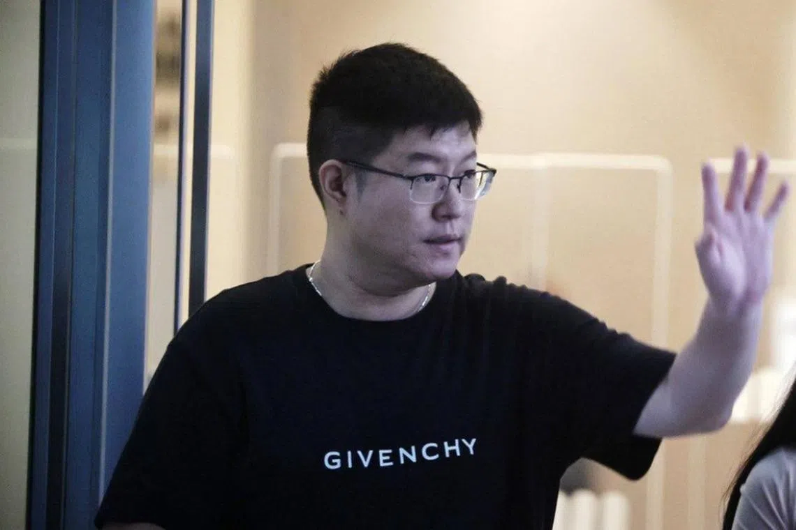 சட்டவிரோத ஒளிபரப்புக் கருவிகளை விற்ற சிம் லிம் கடைக்காரருக்குச் சிறை 